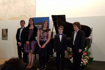 Los hermanos Aracil Almarcha, ganadores de sus respectivas categorías en el 23 Premio Infantil de Piano Santa Cecilia – Premio Hazen convocado por Fundación Don Juan de Borbón