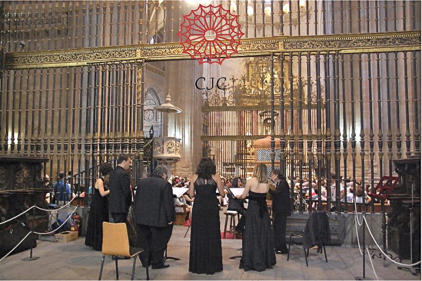Concierto homenaje a San Frutos en la Catedral de Segovia con la Escolanía de Segovia, el grupo Schola Antiqua y la Capilla Jerónimo de Carrión