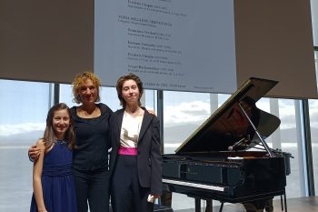 Sofía Meladze Shenguelia y Sofía Huerta Castrillo, ganadoras del 25 Premio Infantil de Piano Santa Cecilia – Premio Hazen, actúan en el Centro Botín y en la Real Academia de Bellas Artes de San Fernando