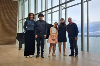 Magnífica actuación de los pianistas Adrián Terán, Claudia Melero e Irene Esteban de la Puente, ganadores del Premio Santa Cecilia – Premio Hazen 2022 de Segovia, en el Centro Botín de Santander •