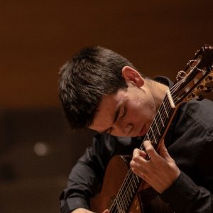 ASIER CANDIAL, guitarra
