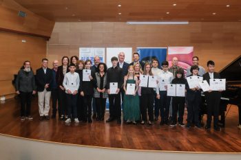 Gael Chamorro Iglesias y Zihao Zou, ganadores del 29º Premio Infantil de Piano Santa Cecilia – Premio Hazen
