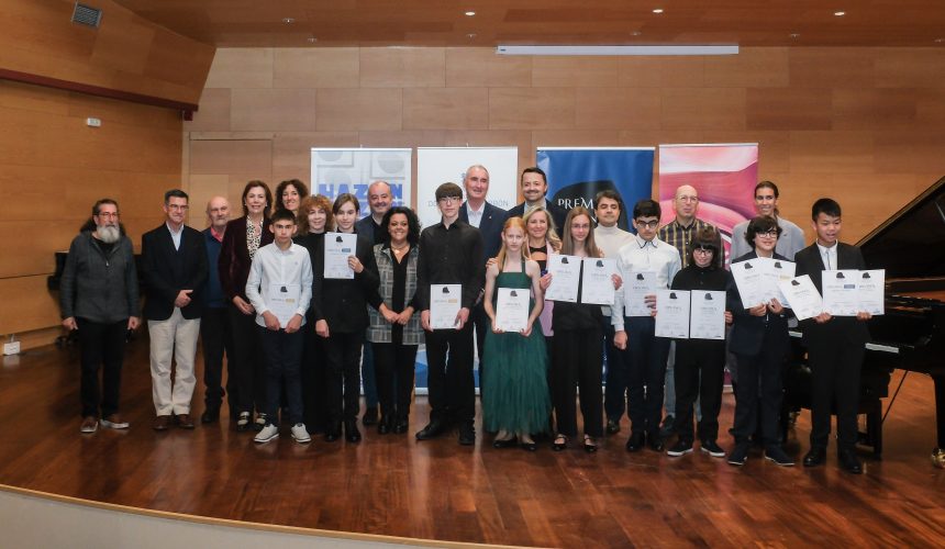Gael Chamorro Iglesias y Zihao Zou, ganadores del 29º Premio Infantil de Piano Santa Cecilia – Premio Hazen Gael Chamorro Iglesias y Zihao Zou, ganadores del 29º Premio Infantil de Piano Santa Cecilia – Premio Hazen