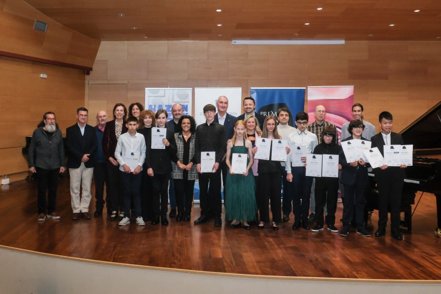 Gael Chamorro Iglesias y Zihao Zou, ganadores del 29º Premio Infantil de Piano Santa Cecilia – Premio Hazen