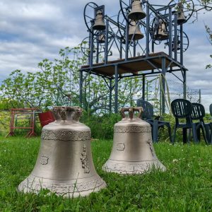 CUANDO SUENA UNA CAMPANA, SUENA UN MUNDO